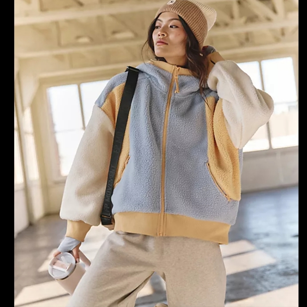 NWT Women's Size XL FREE PEOPLE Movement Fleece Sherpa Jacket